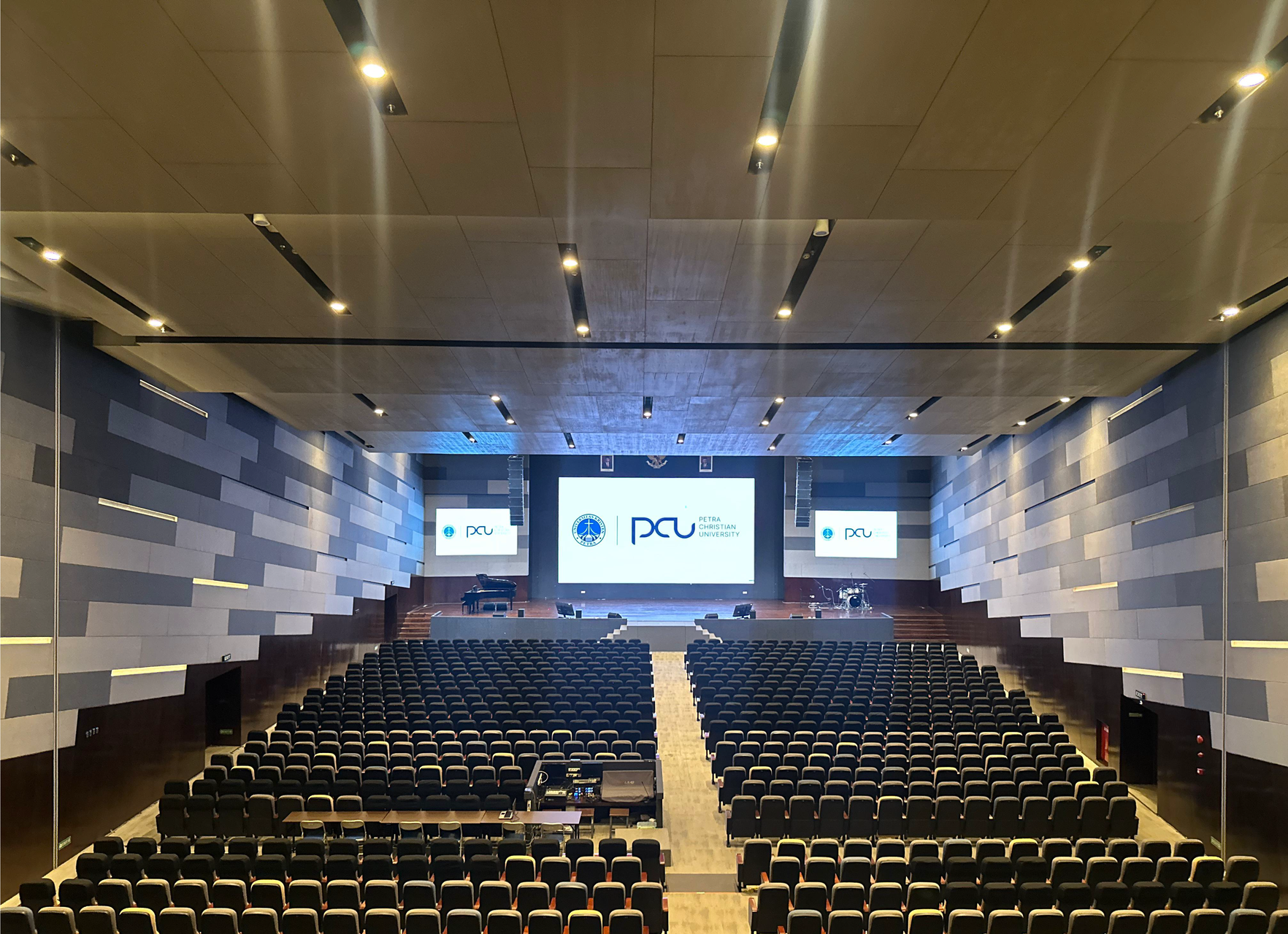 Auditorium Q Building